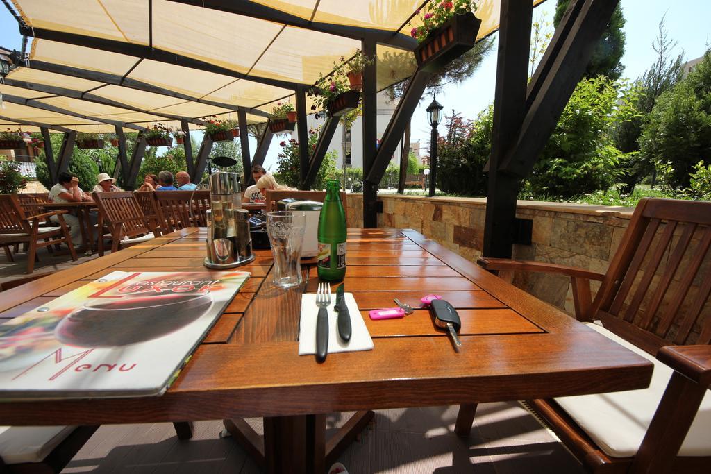 Menada Luxor Apartments Sveti Vlas Exterior foto