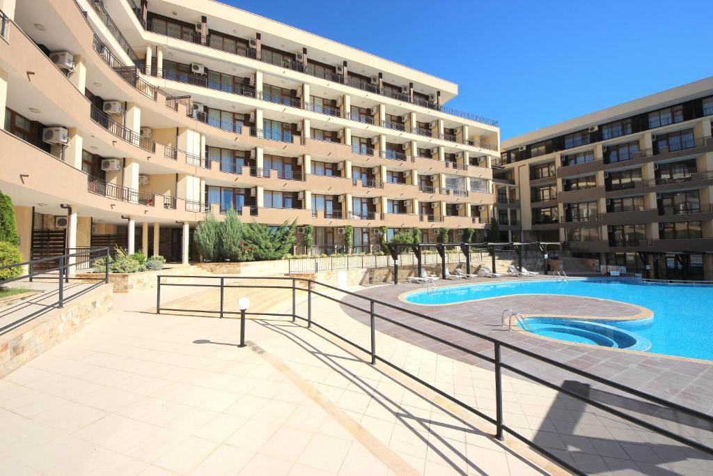 Menada Luxor Apartments Sveti Vlas Exterior foto